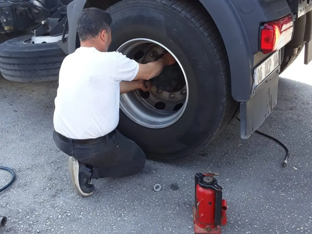 Sur Oto Lastikçi